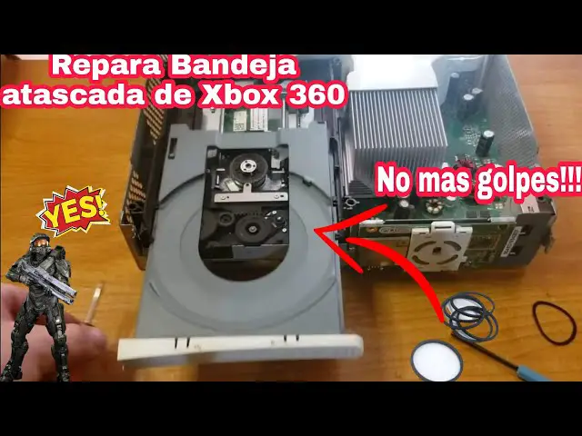 Cómo arreglar una bandeja de discos de Xbox 360 atascada 24